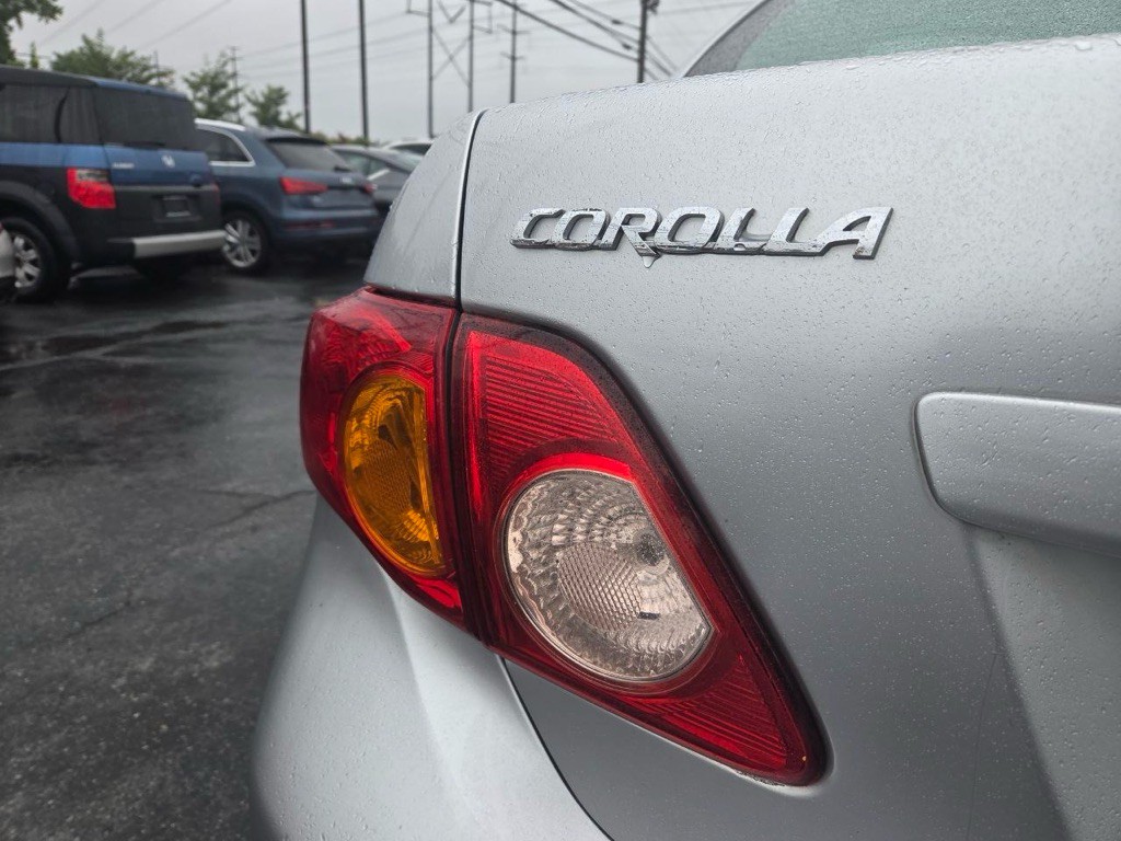 2010 Toyota Corolla Image 28