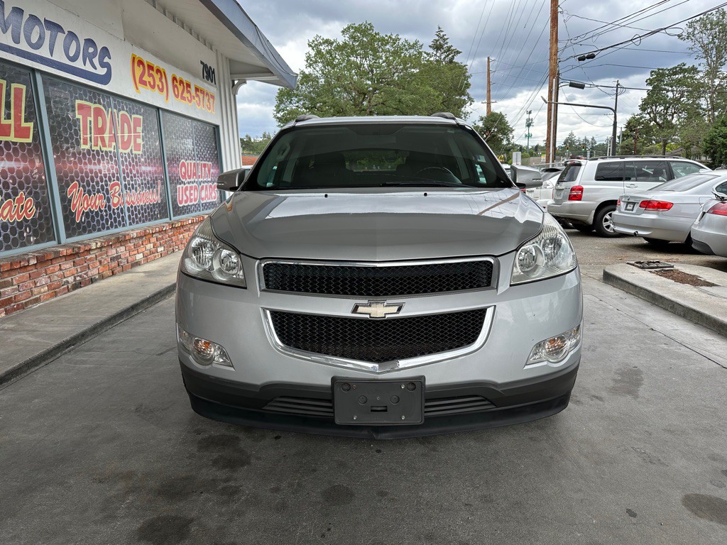 2012 Chevrolet Traverse Image 2