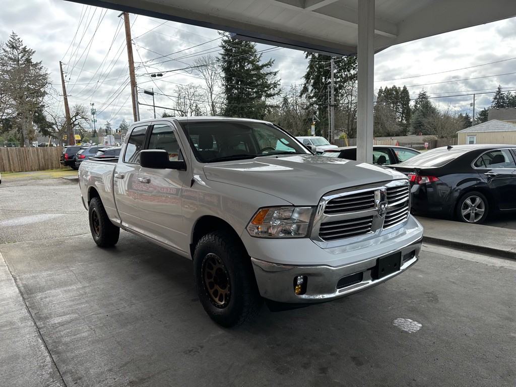 2016 RAM 1500 Image 3