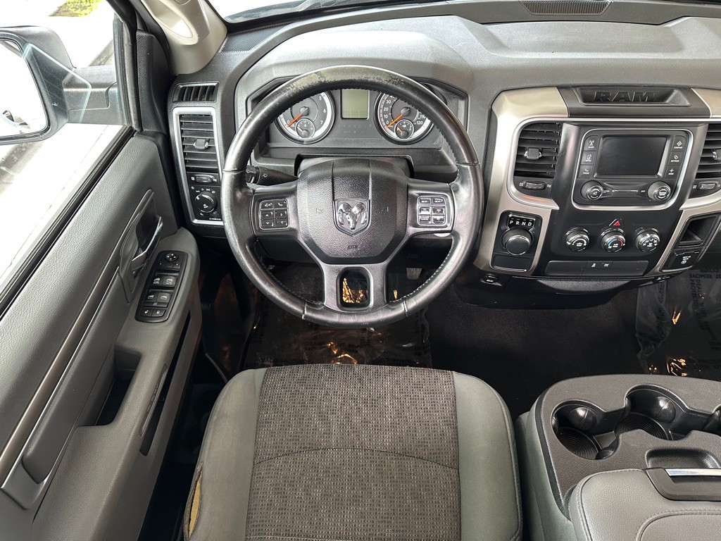 2016 RAM 1500 Image 12