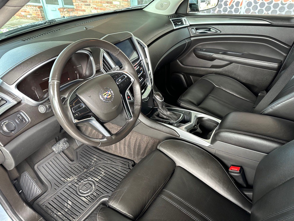 2013 Cadillac SRX Image 8