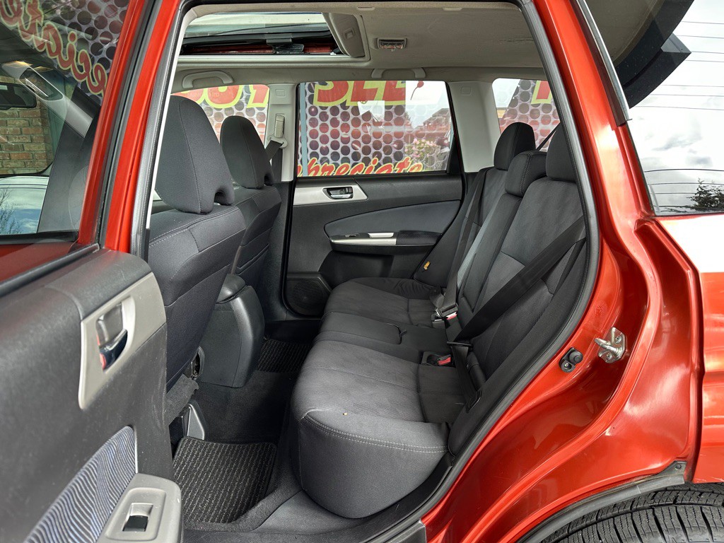 2010 Subaru Forester Image 9