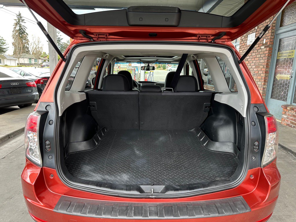 2010 Subaru Forester Image 13