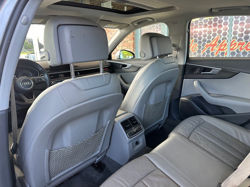 2017 Audi A4 Image 10