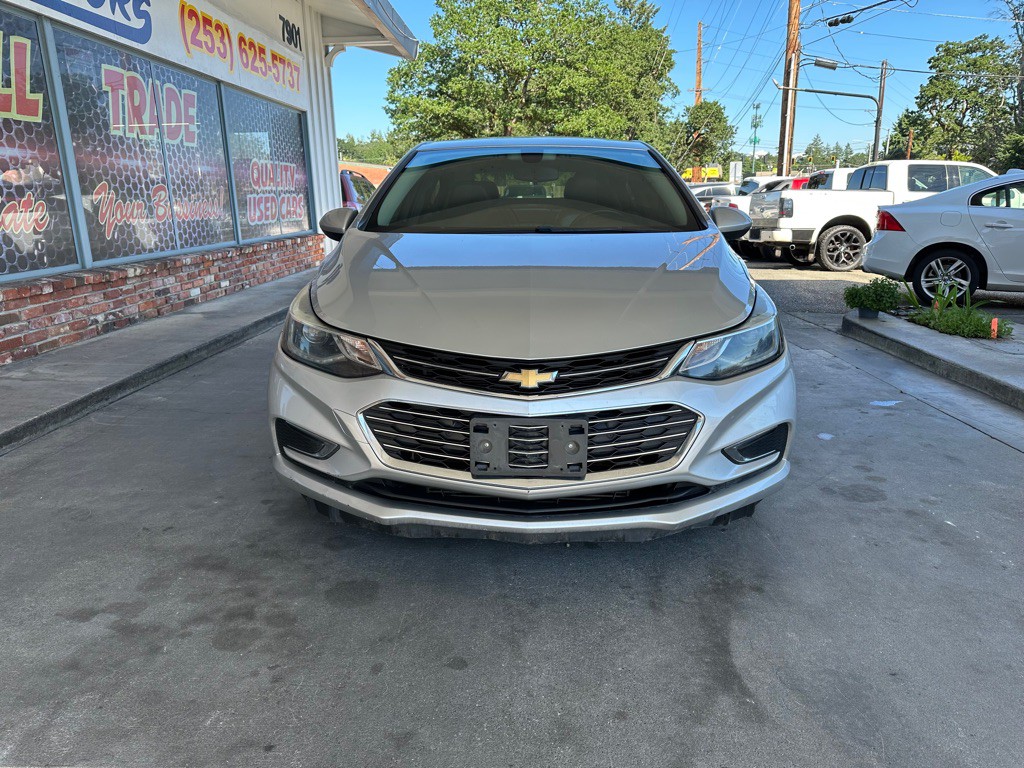 2017 Chevrolet Cruze Image 2