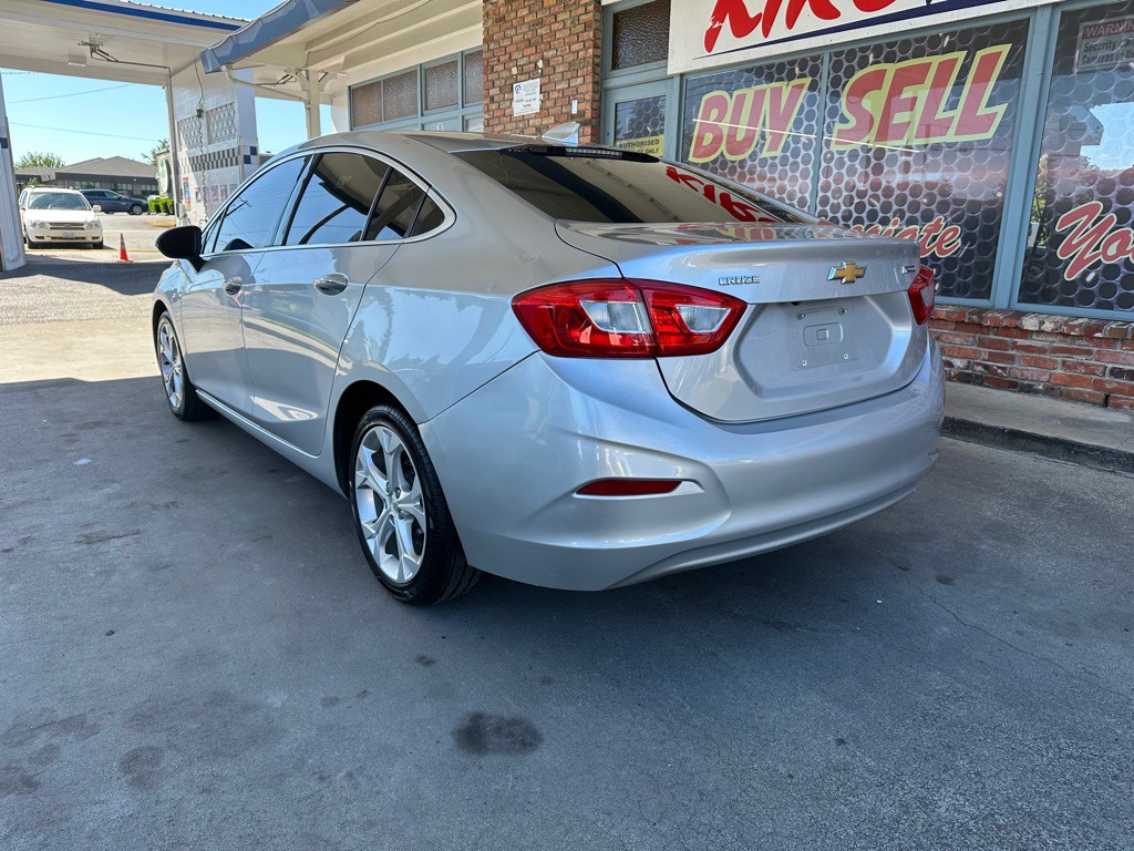 2017 Chevrolet Cruze Image 4