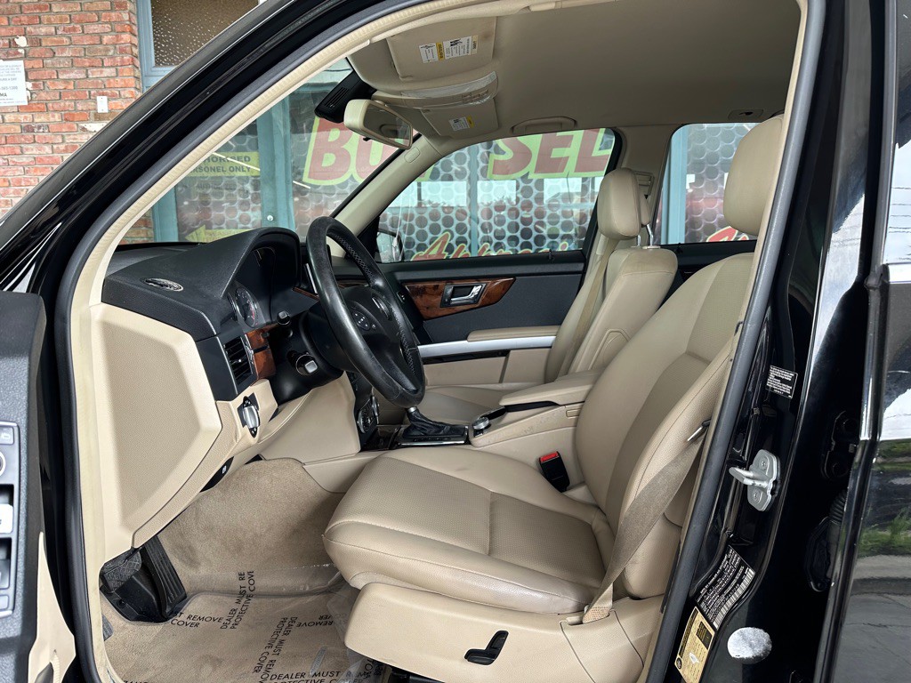 2010 Mercedes-Benz GLK-Class Image 7