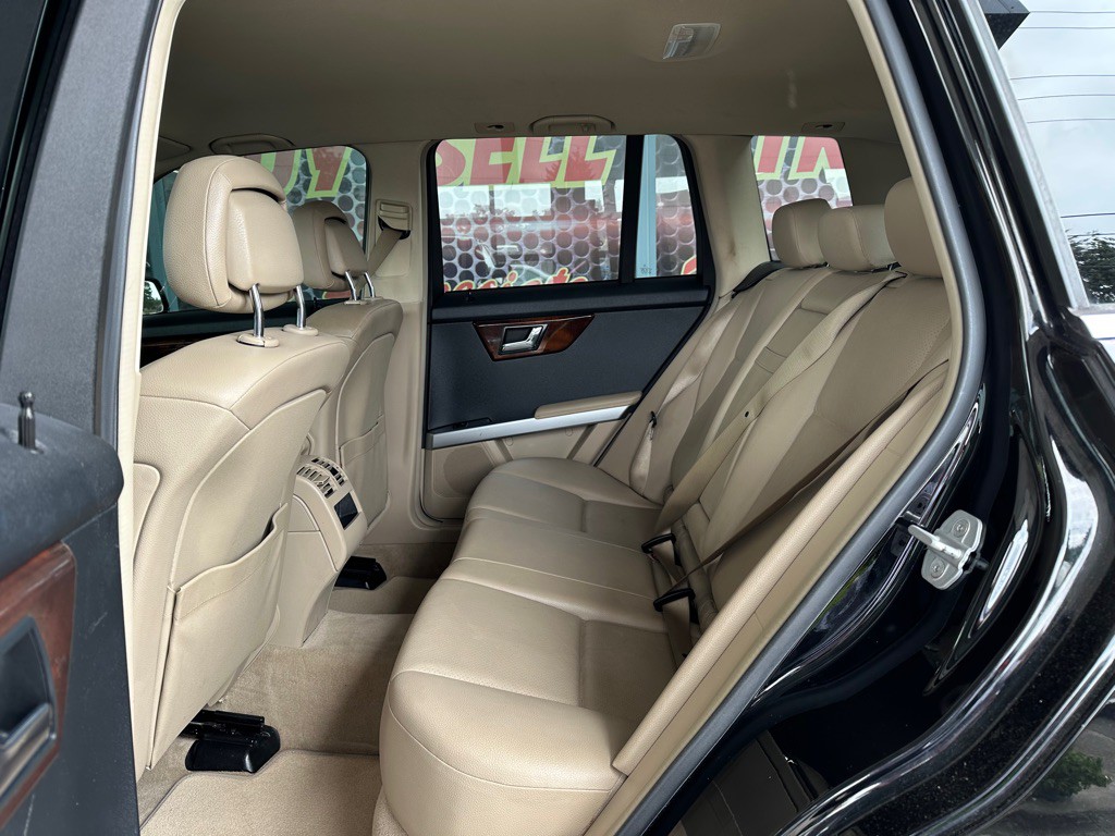2010 Mercedes-Benz GLK-Class Image 9
