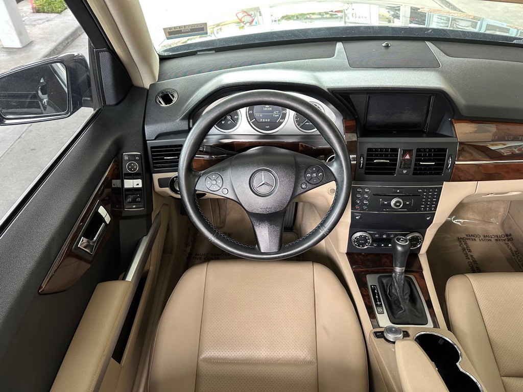 2010 Mercedes-Benz GLK-Class Image 12