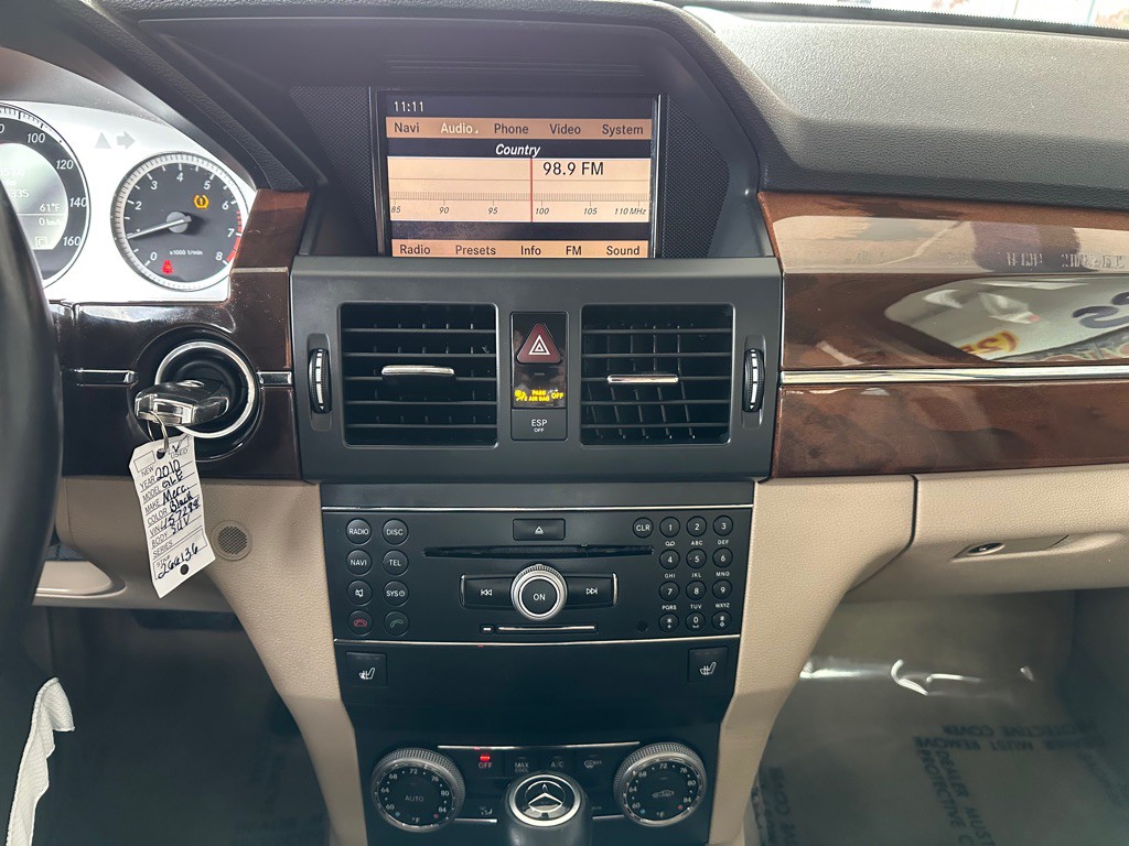 2010 Mercedes-Benz GLK-Class Image 14