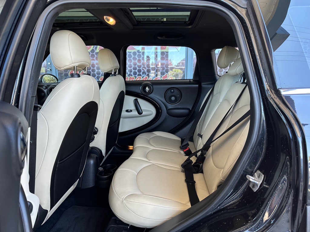 2016 MINI Cooper Image 9