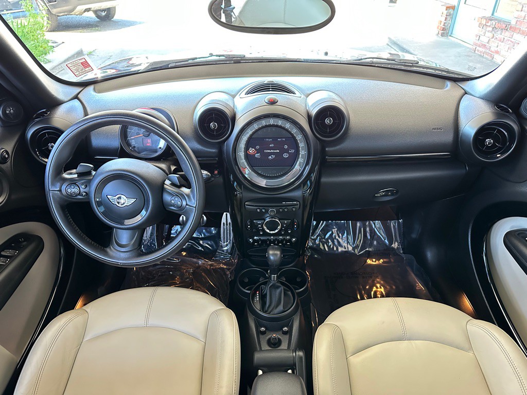 2016 MINI Cooper Image 11