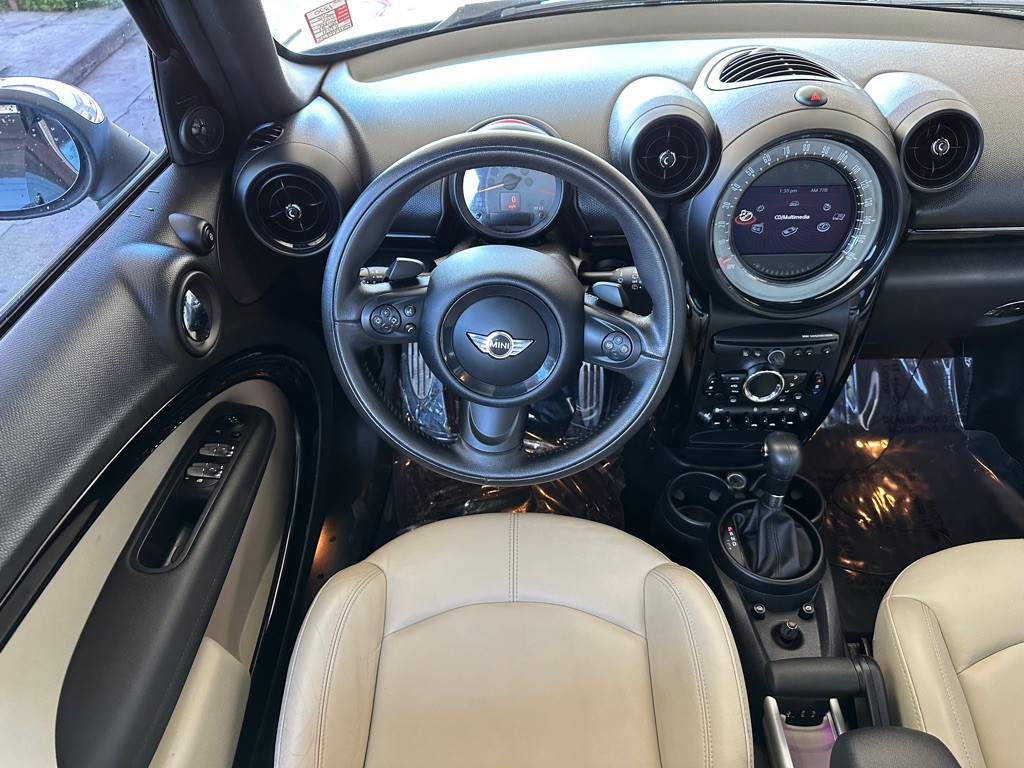 2016 MINI Cooper Image 12
