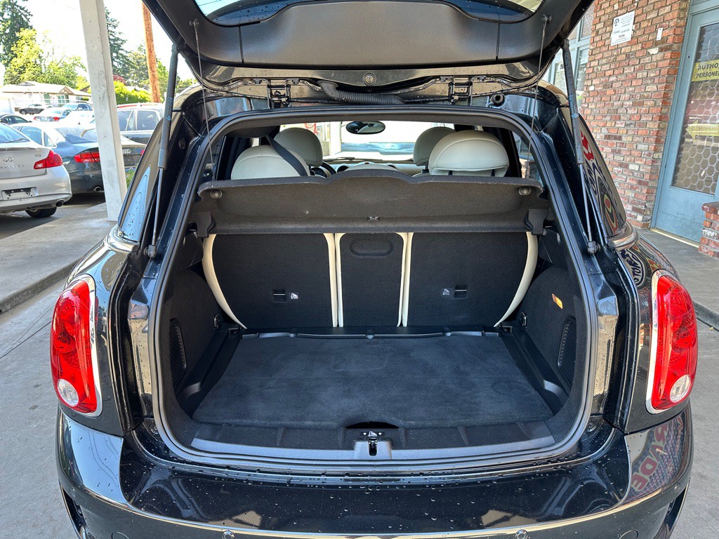 2016 MINI Cooper Image 14