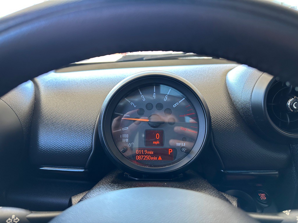 2016 MINI Cooper Image 18