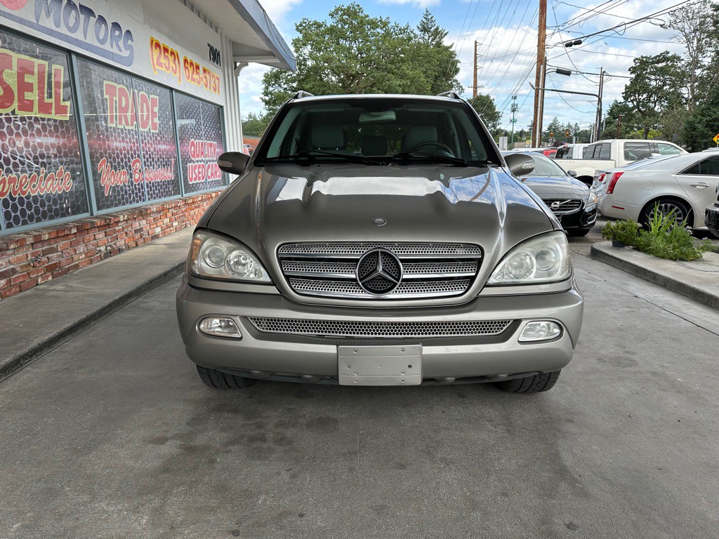 2005 Mercedes-Benz M-Class Image 2