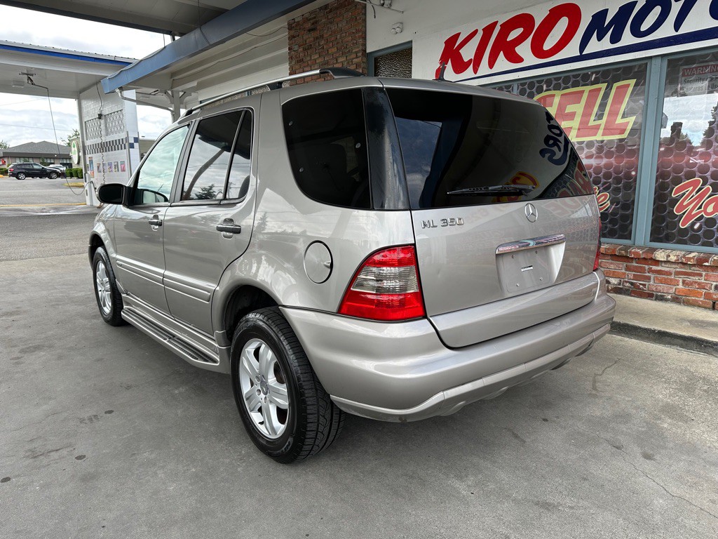 2005 Mercedes-Benz M-Class Image 4