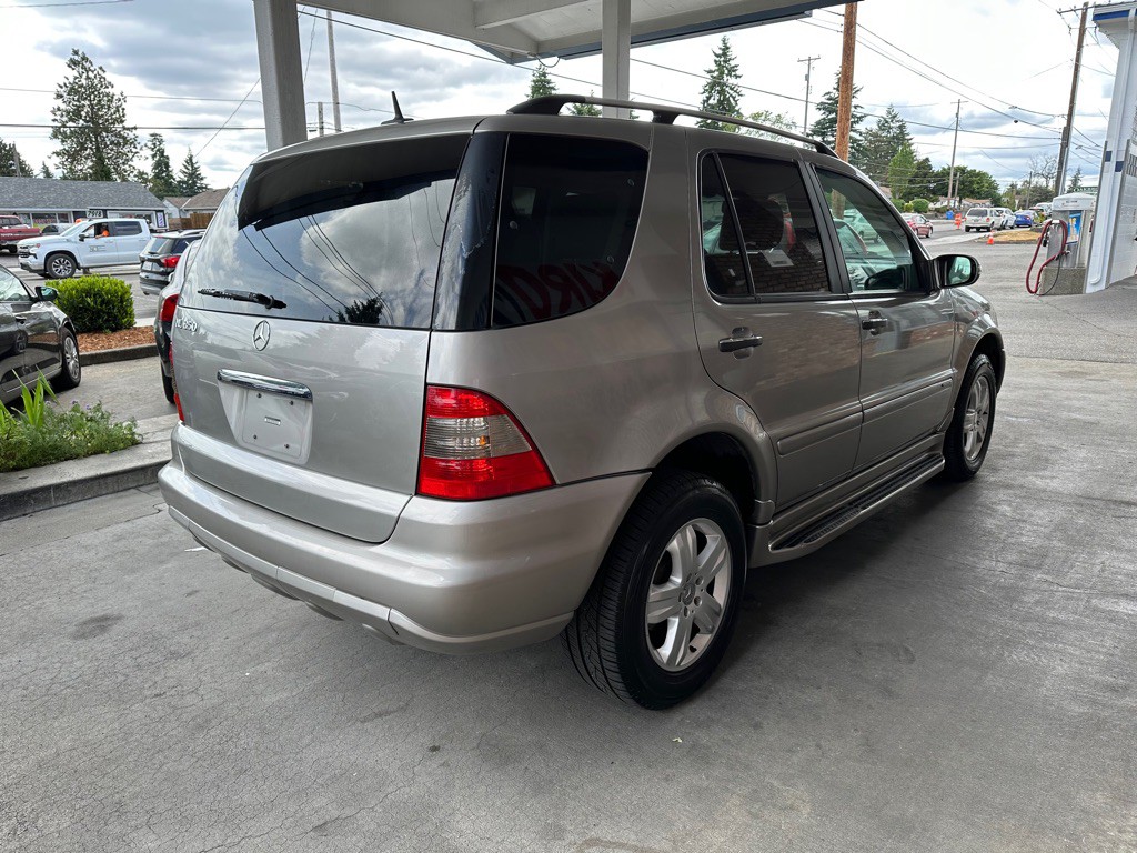 2005 Mercedes-Benz M-Class Image 6