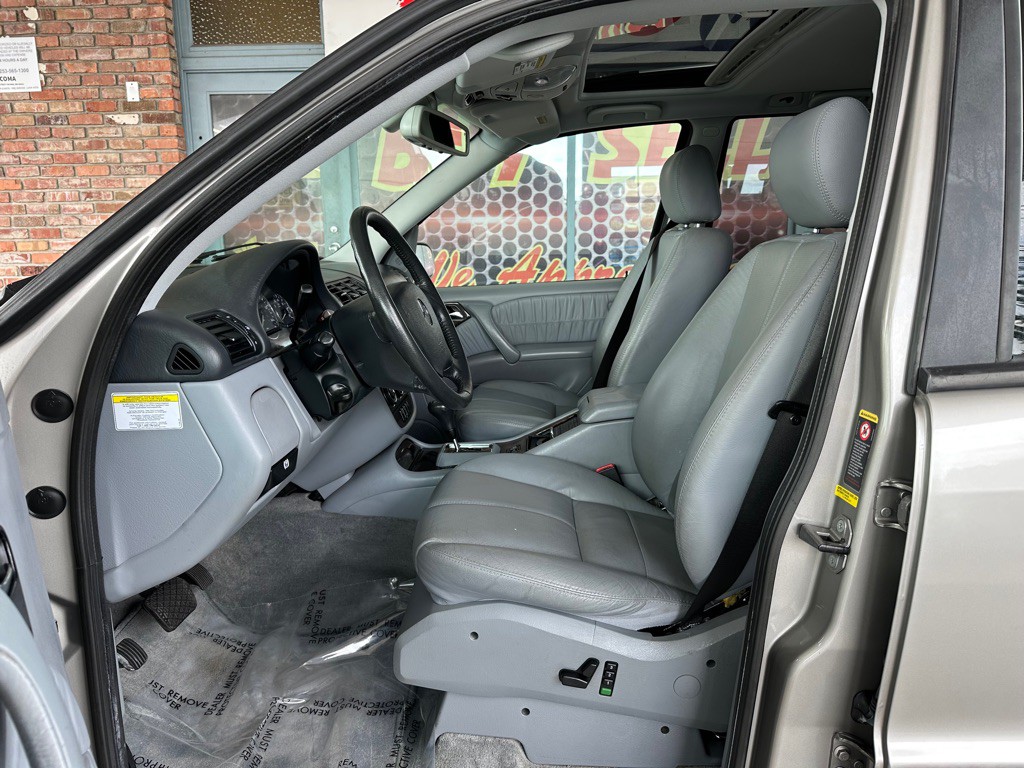 2005 Mercedes-Benz M-Class Image 7