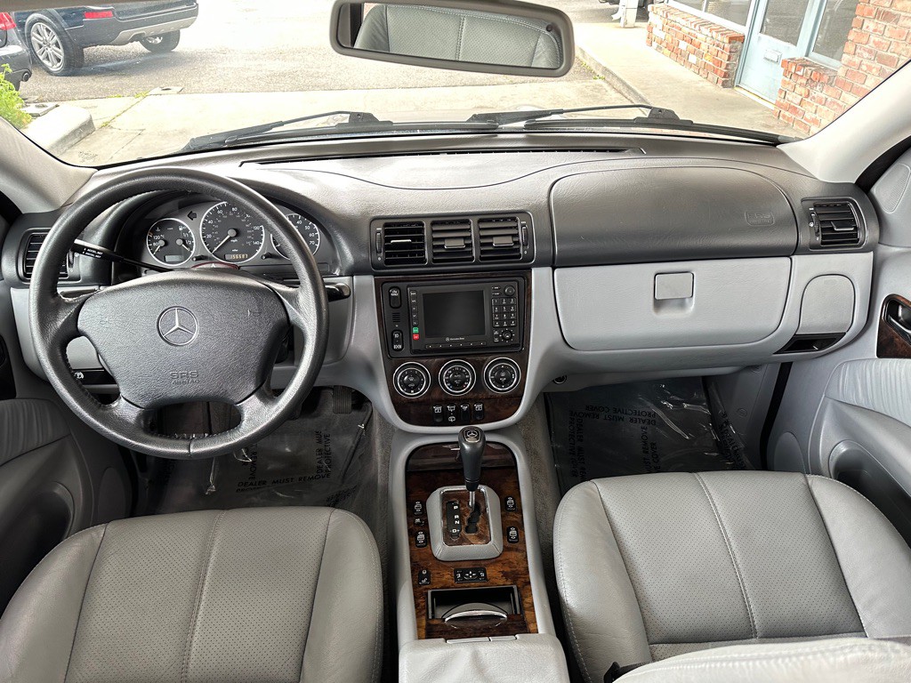 2005 Mercedes-Benz M-Class Image 11