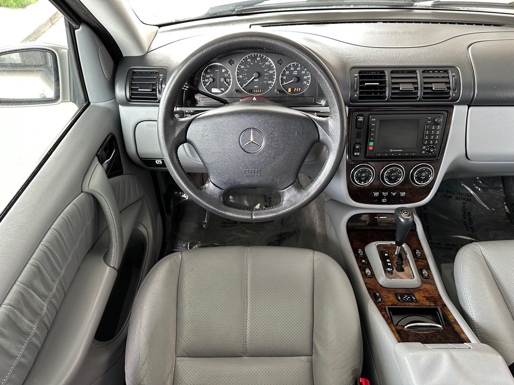 2005 Mercedes-Benz M-Class Image 12