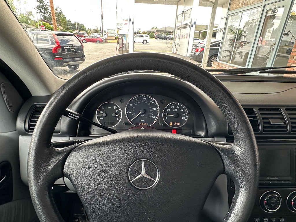2005 Mercedes-Benz M-Class Image 16