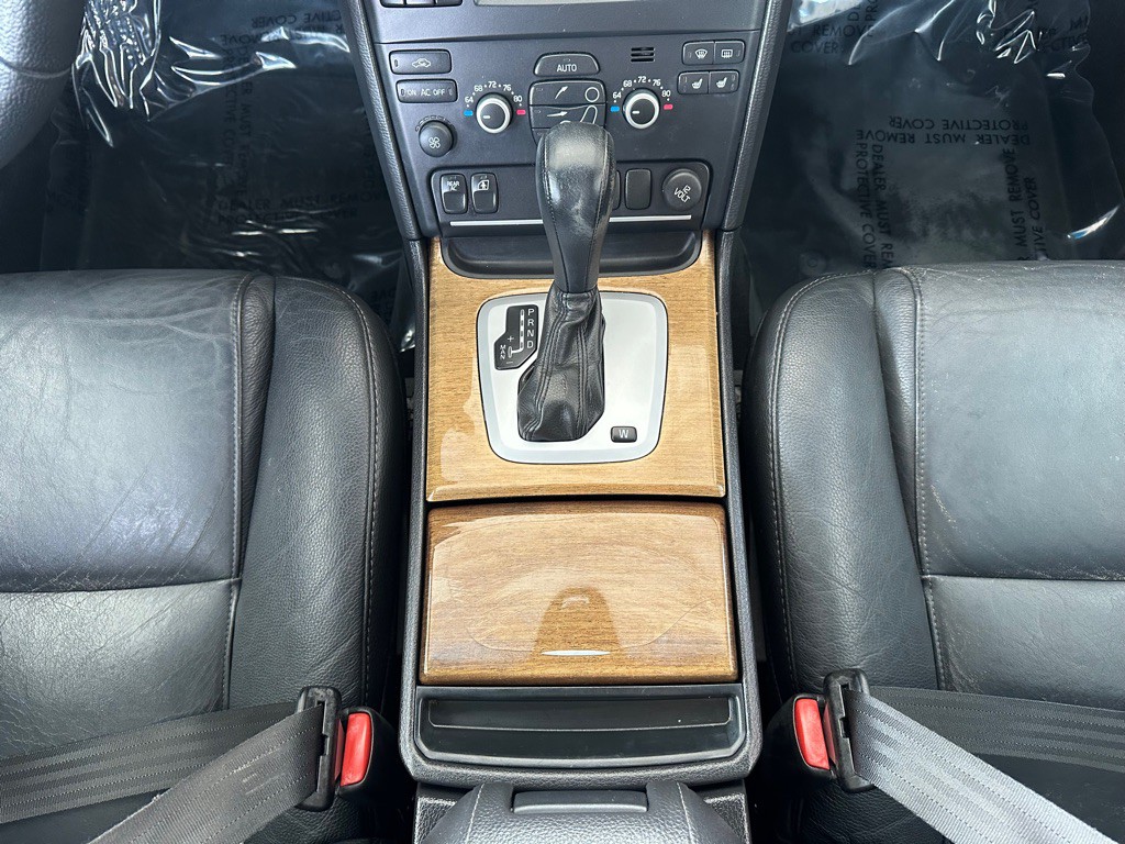 2009 Volvo XC90 Image 16