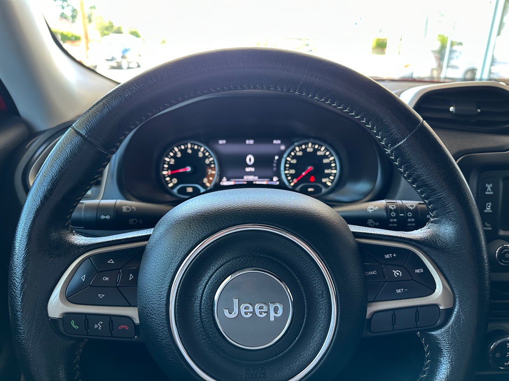 2015 Jeep Renegade Image 17