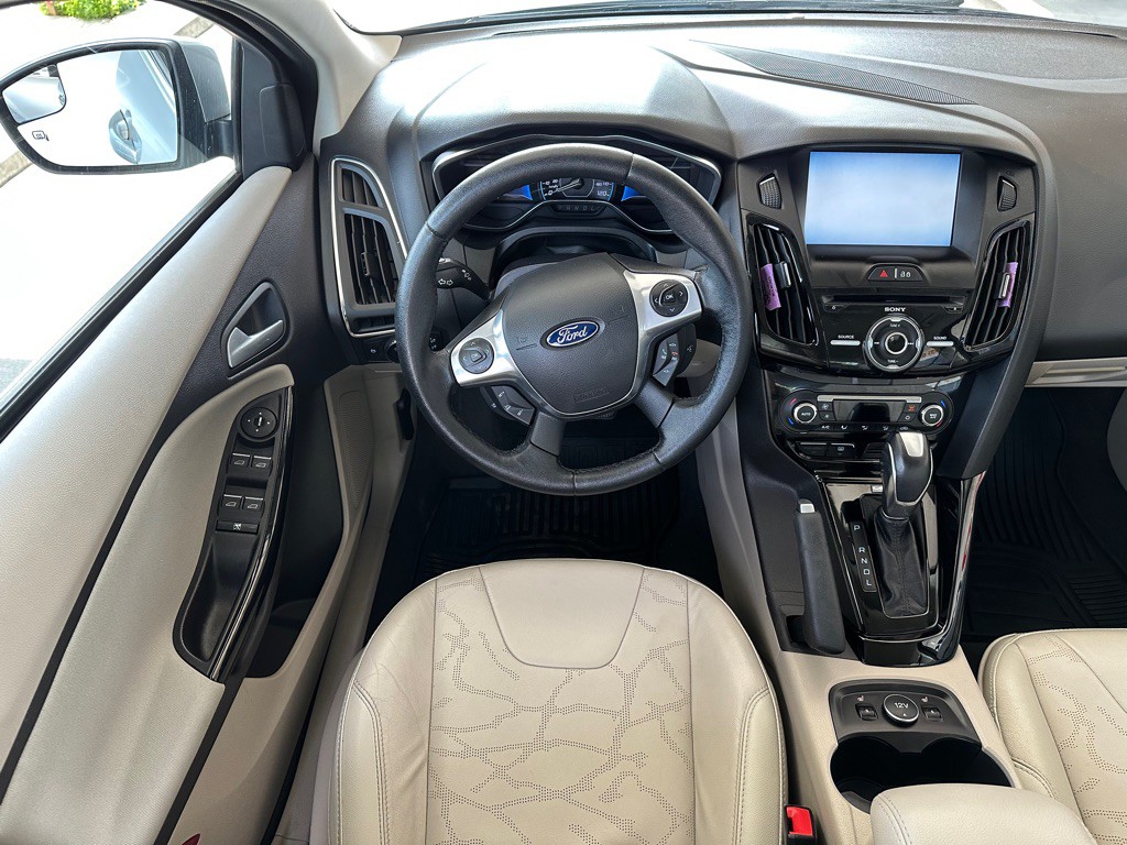 2014 Ford Focus Image 12