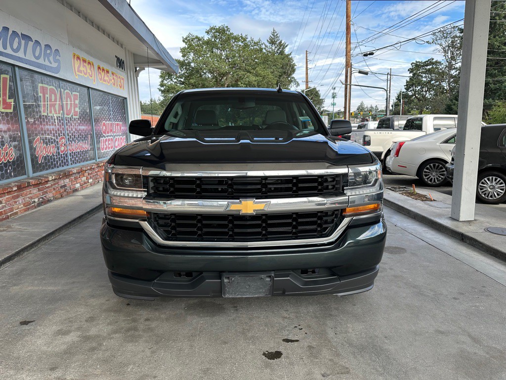 2017 Chevrolet Silverado 1500 Image 2