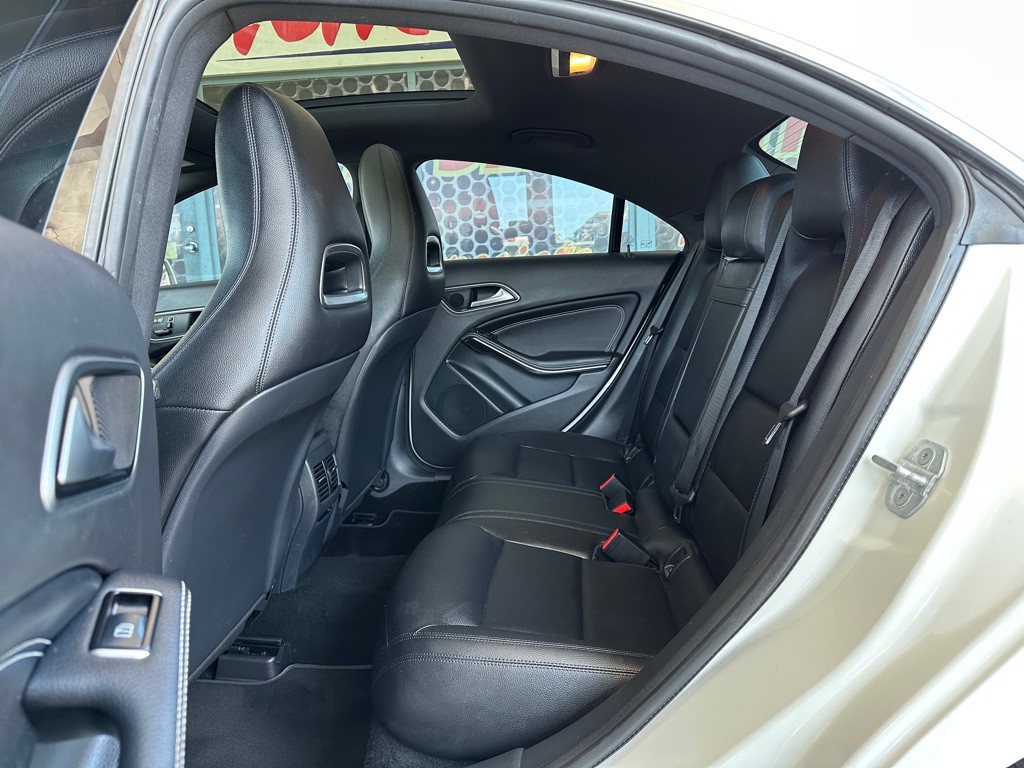 2015 Mercedes-Benz CLA-Class Image 9