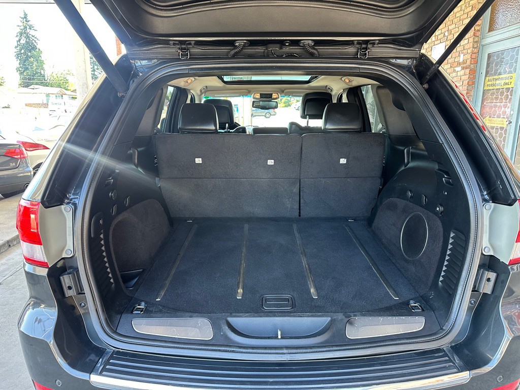 2011 Jeep Grand Cherokee Image 13