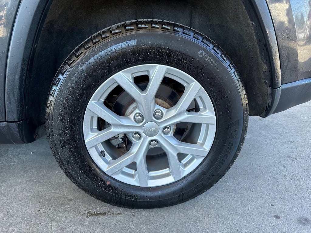 2011 Jeep Grand Cherokee Image 19