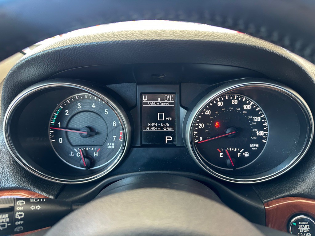 2011 Jeep Grand Cherokee Image 18