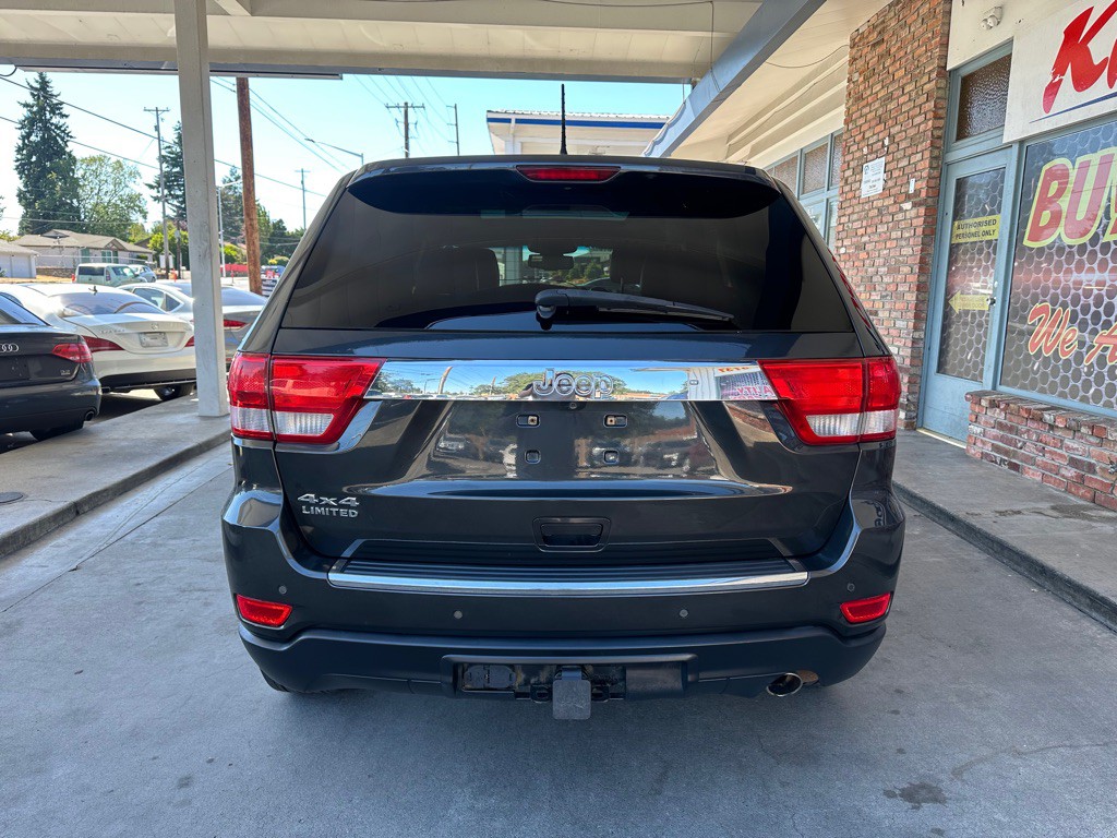 2011 Jeep Grand Cherokee Image 5