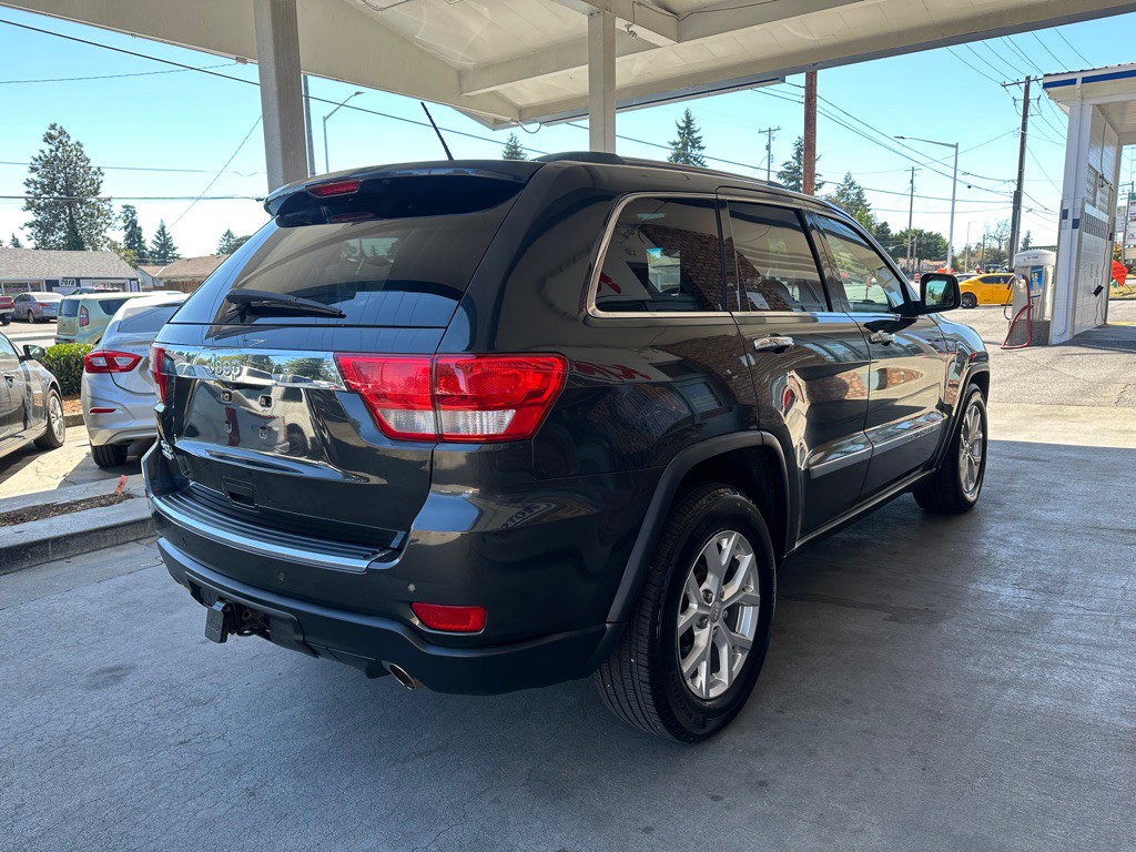 2011 Jeep Grand Cherokee Image 6