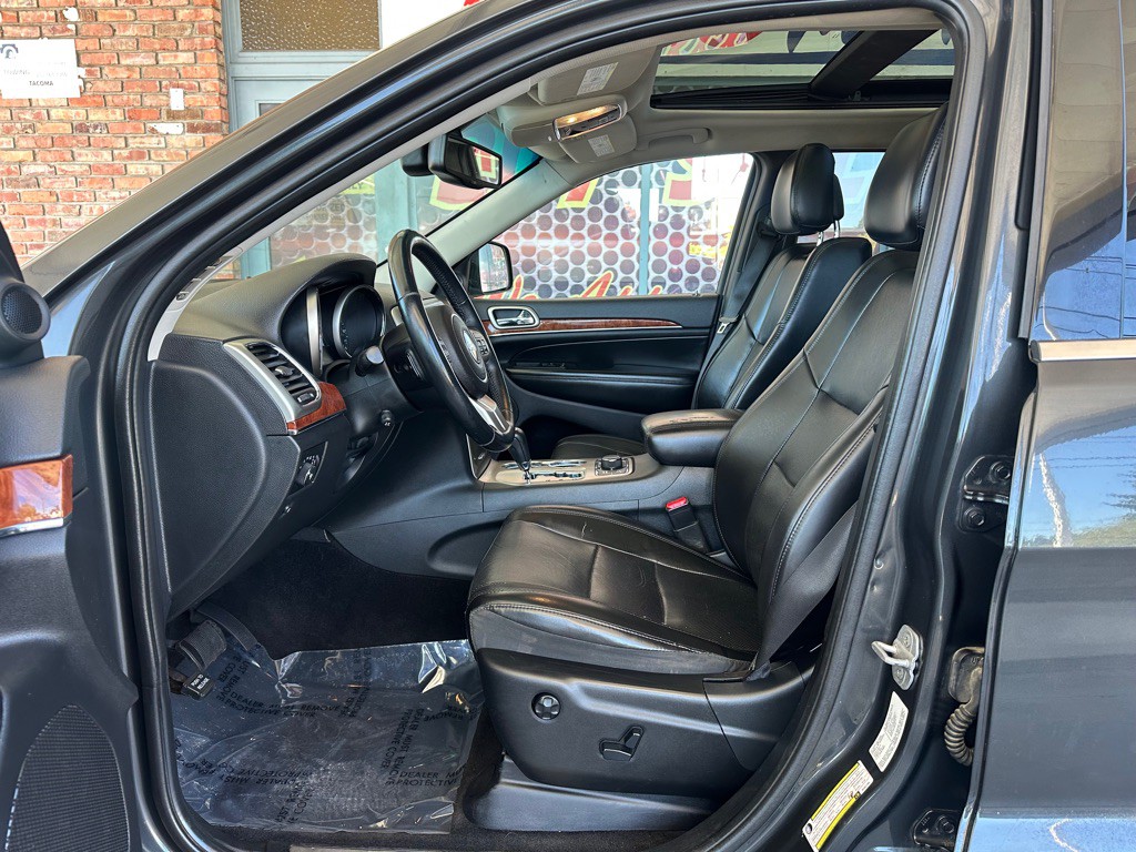 2011 Jeep Grand Cherokee Image 7