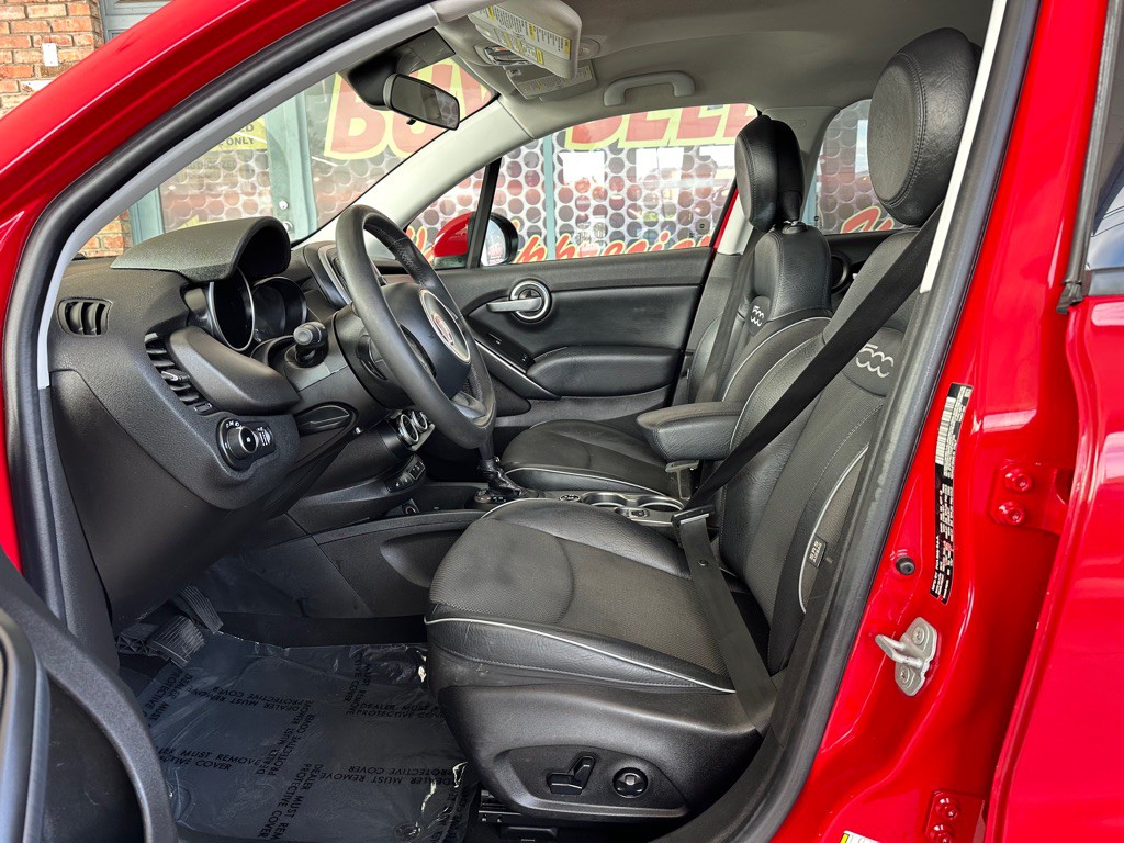 2016 FIAT 500 Image 7