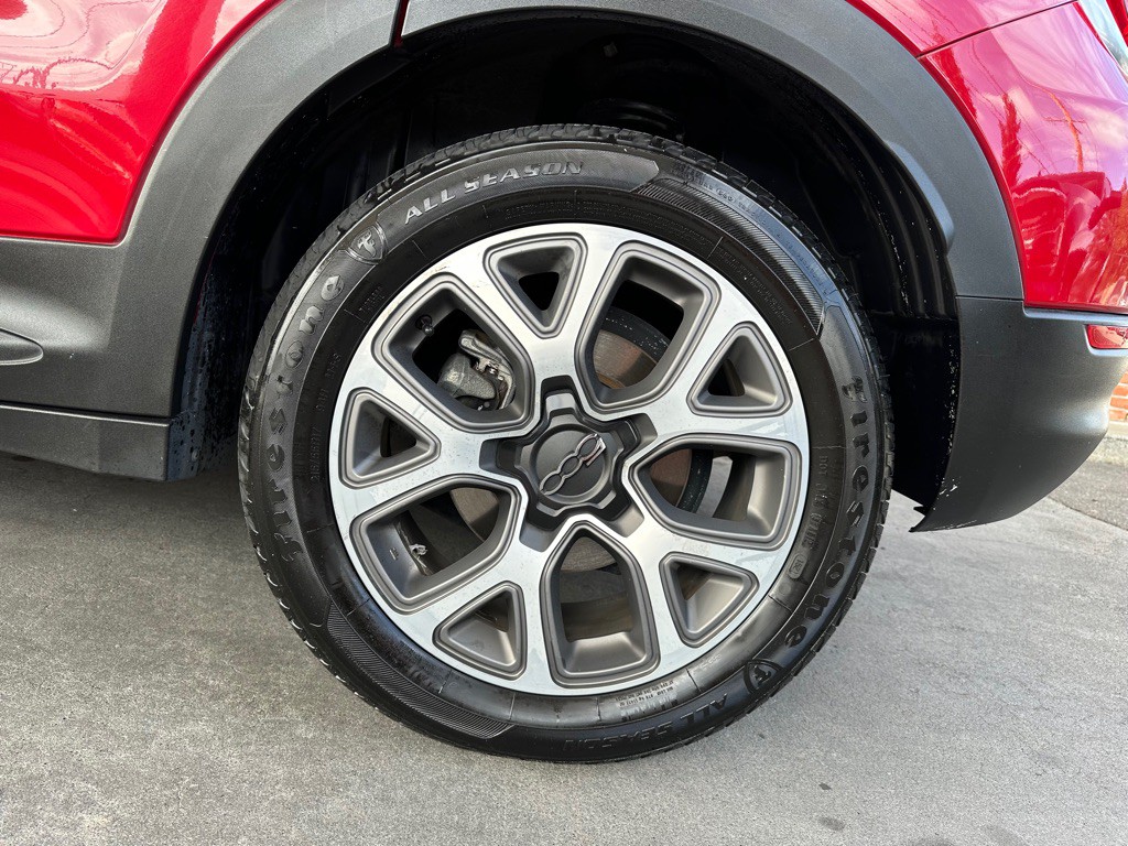 2016 FIAT 500 Image 19