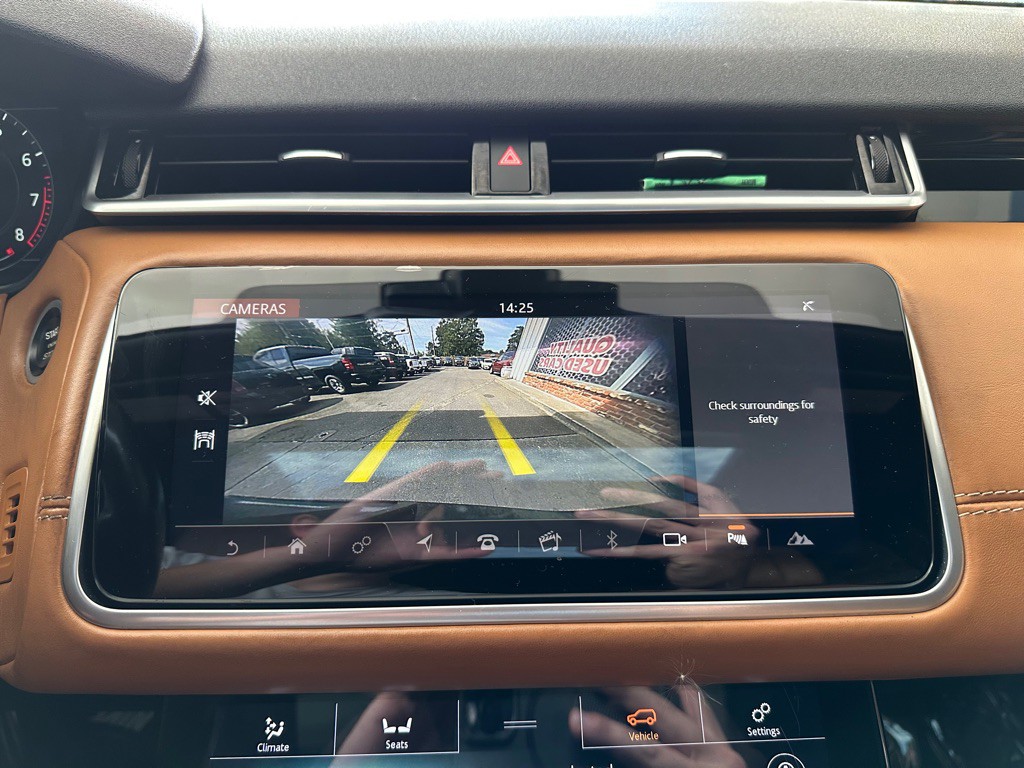 2018 Land Rover Range Rover Image 15