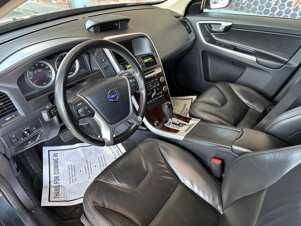 2011 Volvo XC60 Image 8