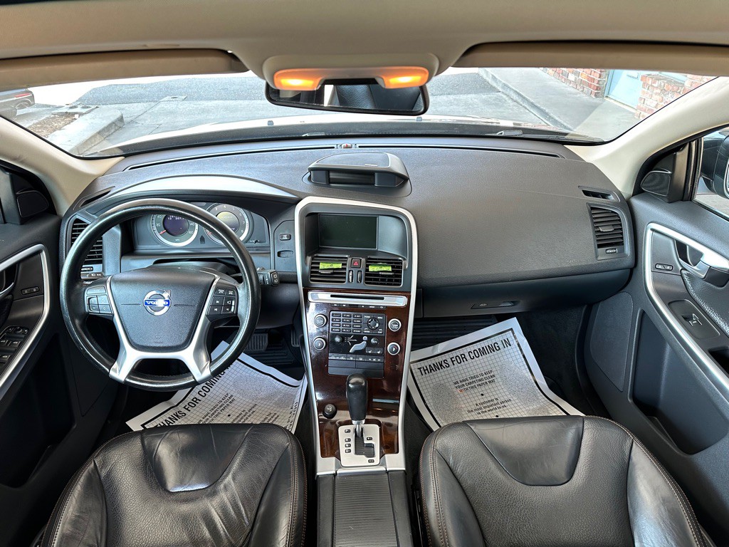 2011 Volvo XC60 Image 11
