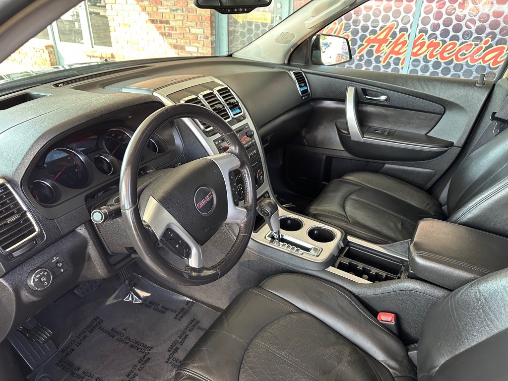 2008 GMC Acadia Image 8