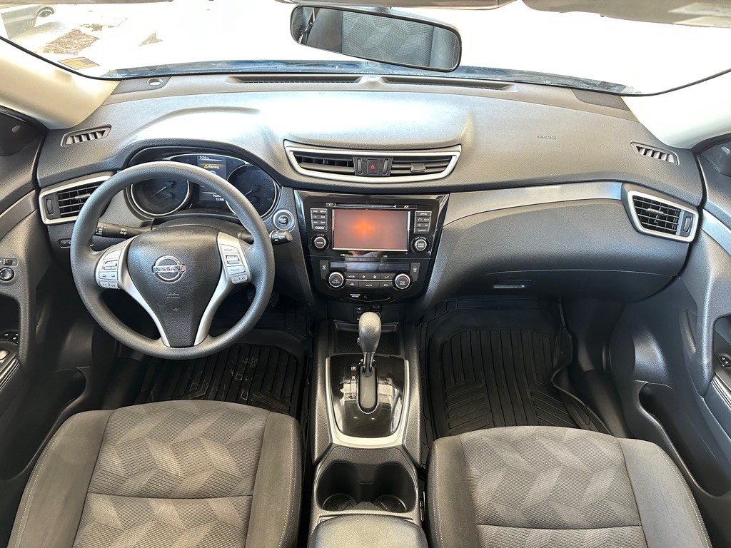 2016 Nissan Rogue Image 11