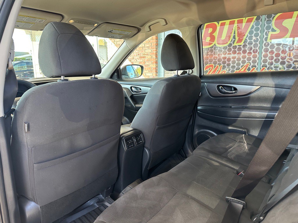 2016 Nissan Rogue Image 10