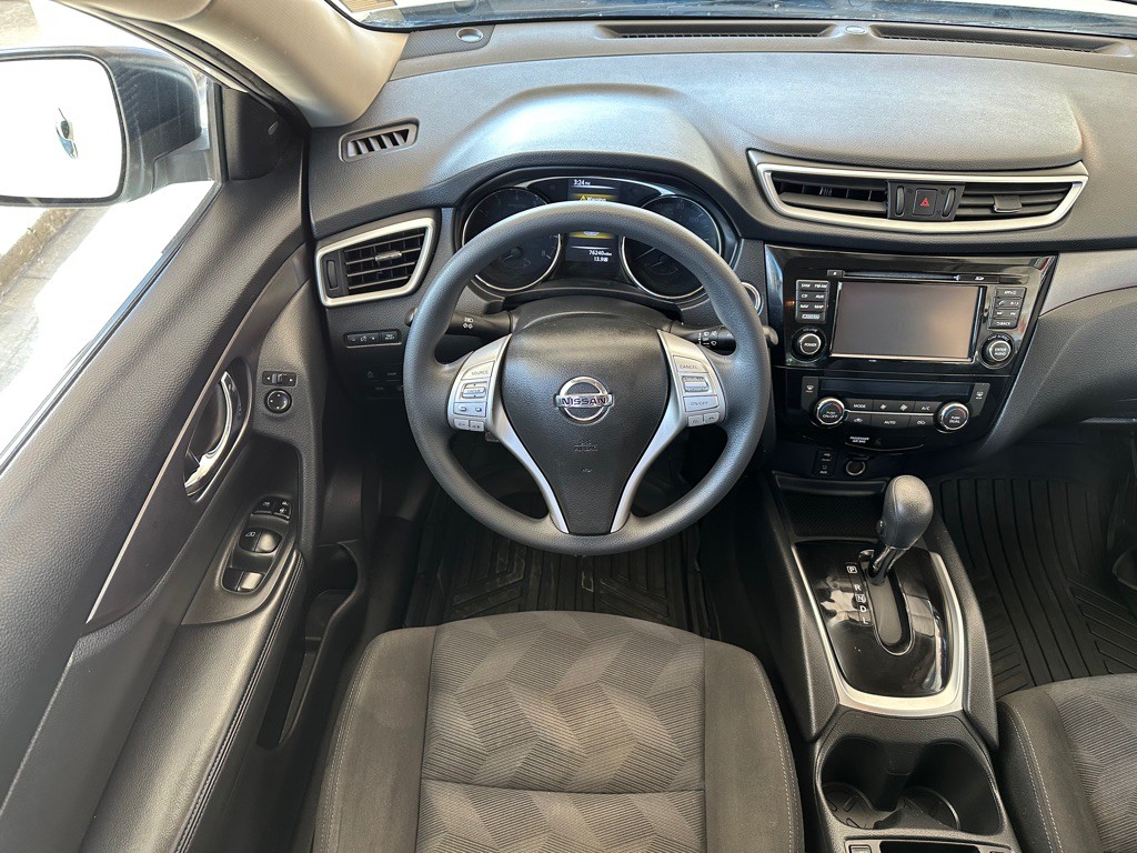 2016 Nissan Rogue Image 12