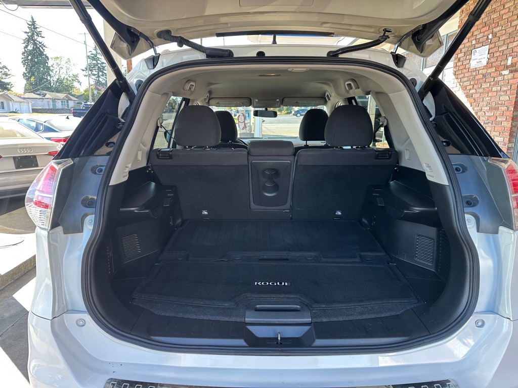 2016 Nissan Rogue Image 13
