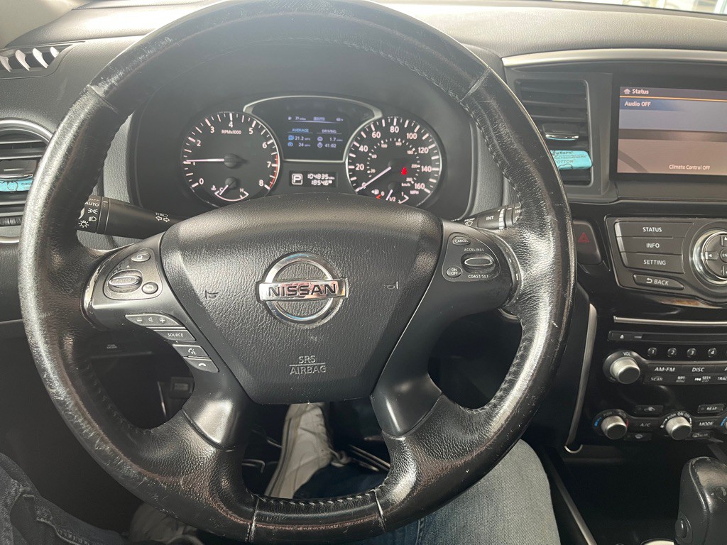 2014 Nissan Pathfinder Image 16