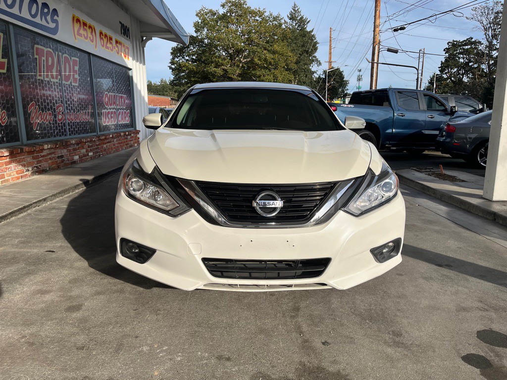 2017 Nissan Altima Image 2