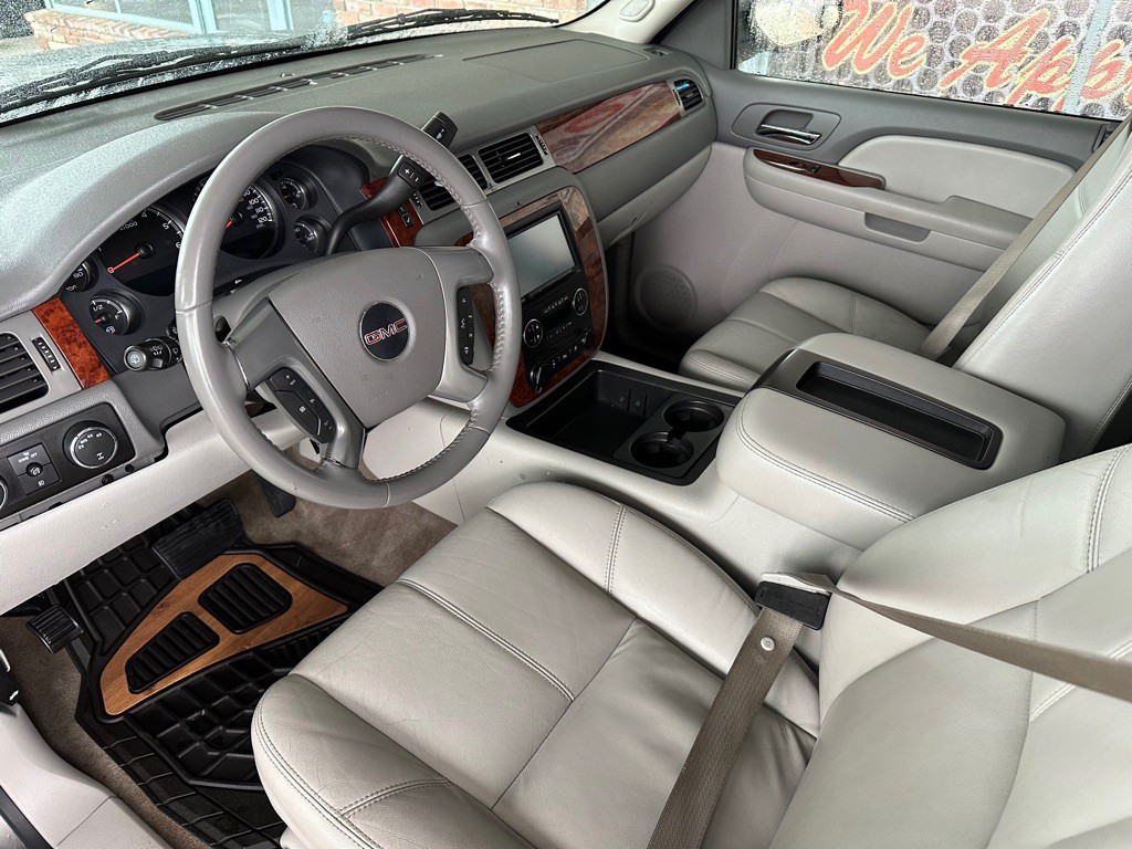 2009 GMC Yukon Image 8